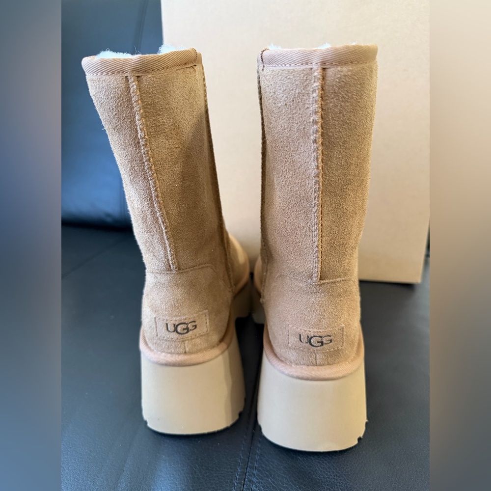 UGG Classic Short New Heights Women's Size 8 Chestnut Platform Boots NIB - Picture 2 of 6
